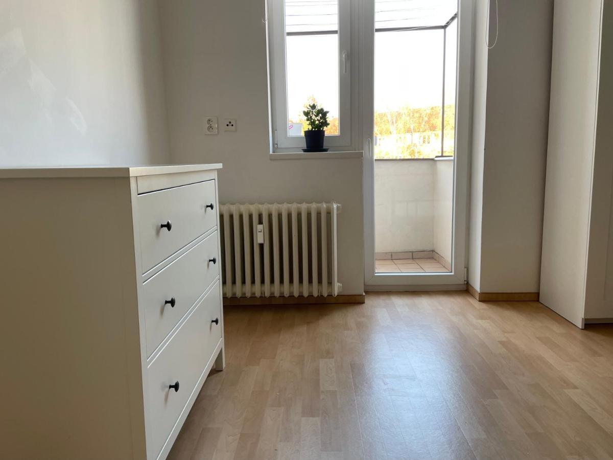 Cozy Apartment Near The City Center Hradec Kralove Exterior photo